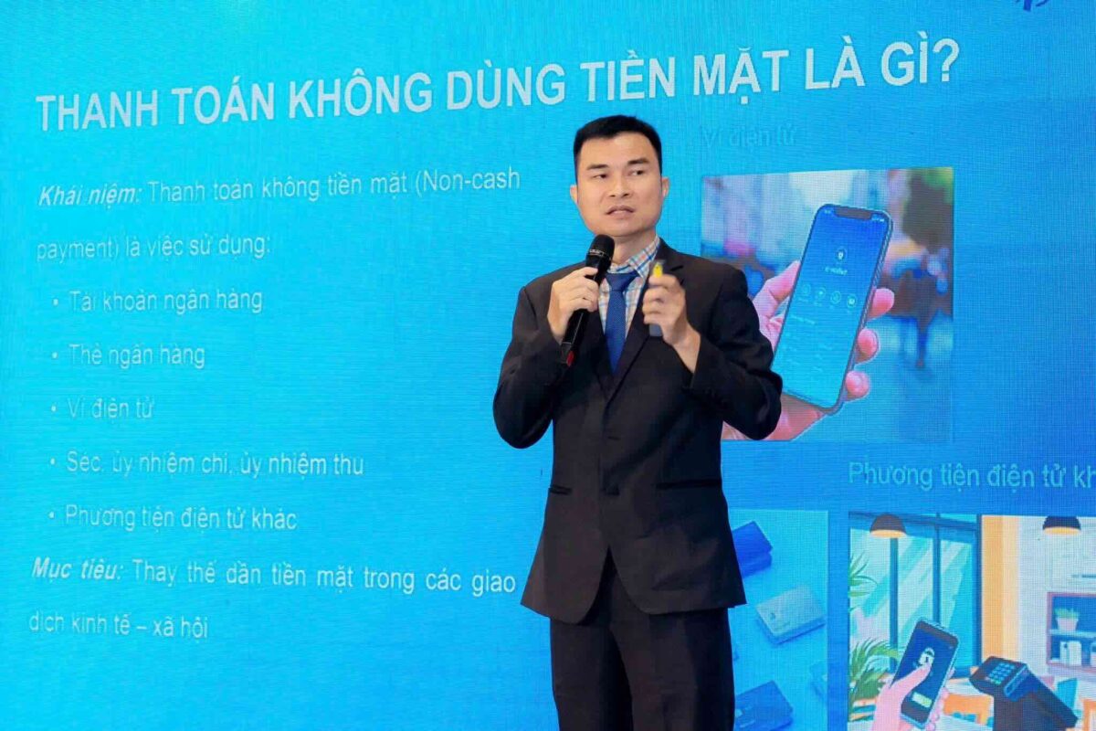 thanh toán không dùng tiền mặt